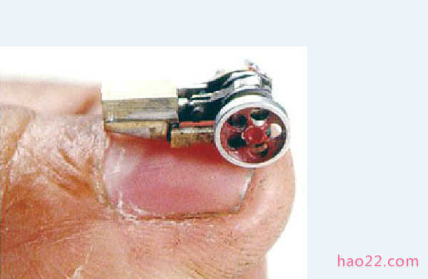 世界上最小的蒸汽机 指尖上的蒸汽机 