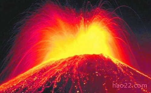世界上最具破坏力的超级火山 黄石公园超级火山爆发可能埋没整个美国 