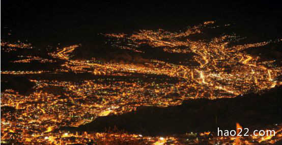 世界上最高的首都，拉巴斯平均海拔高达3600米 