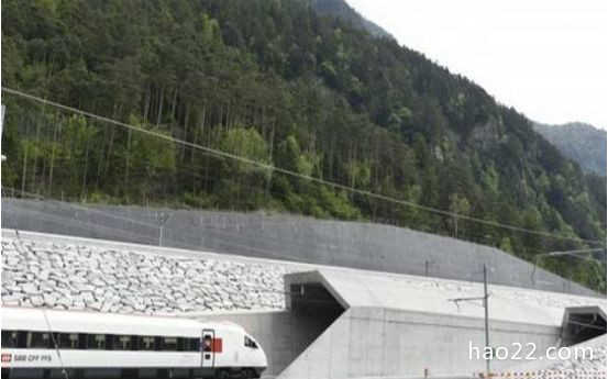 世界上最长隧道通车，圣哥达基线隧道穿越阿尔卑斯山约17分钟 
