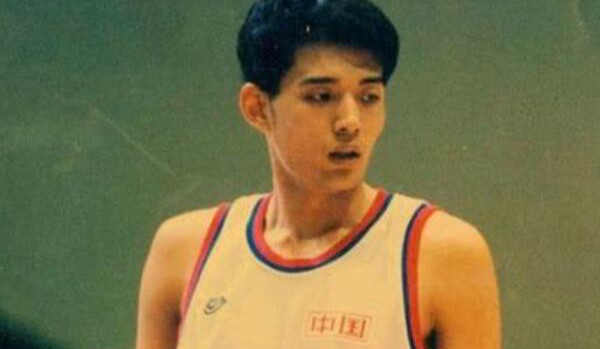 中国十大帅气篮球运动员 巩晓彬第一，有三位都来自新疆 
